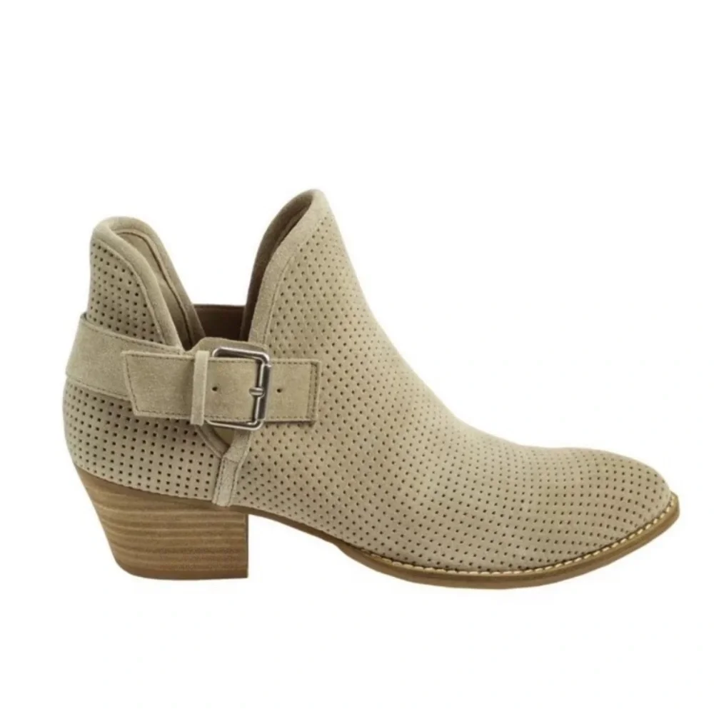 Dolce Vita perforated without